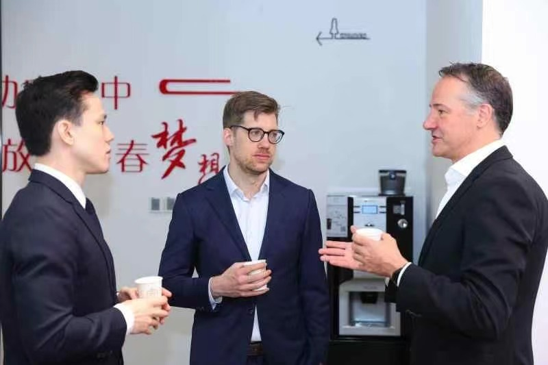 Attending New Materials Business Events o Promote Low Carbon and High Quality Development in the Industry